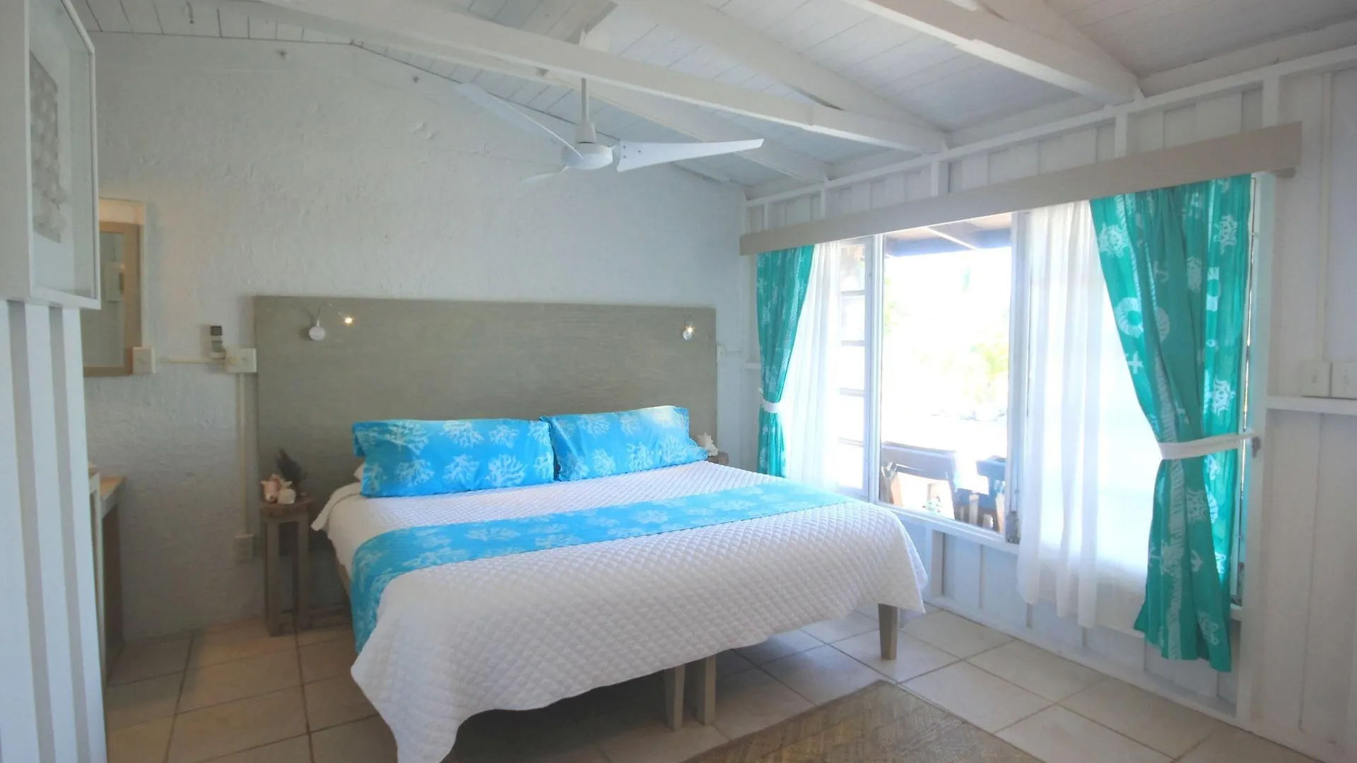 Small Hope Bay Lodge Андрос-Таун