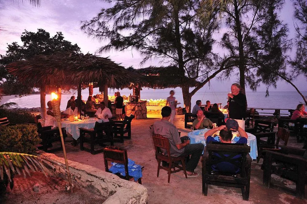 Small Hope Bay Lodge Андрос-Таун