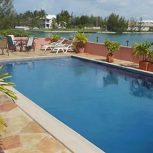 Villa Dundee Bay